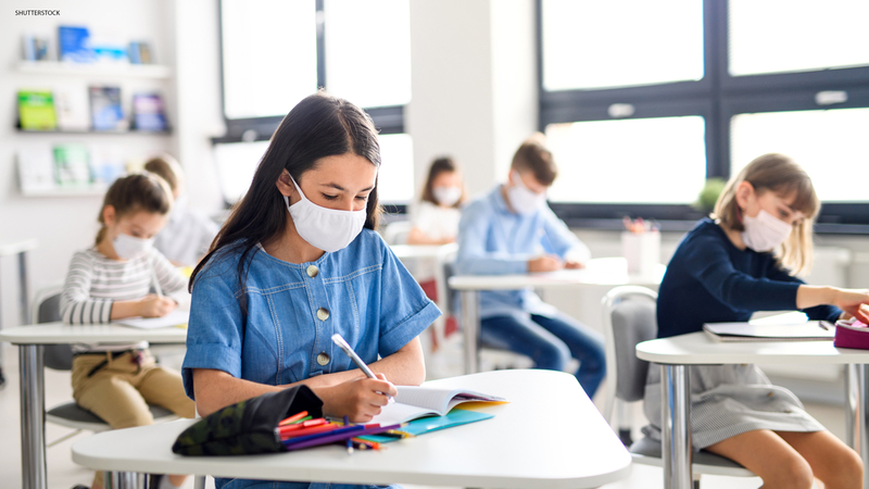 Stock+photo+of+school+with+pandemic+procedures+in+place+%7C+Copyright+%28c%29+2020+Halfpoint%2FShutterstock
